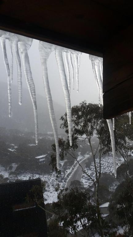 Aneeki Ski Lodge - Tourism Caloundra 2