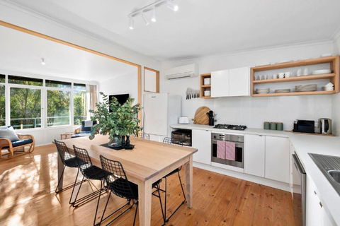 Anglesea Beach House 2 - Tourism Caloundra 0