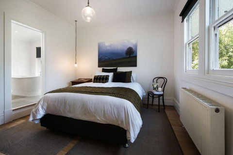 Annecy House - Tourism Caloundra 2