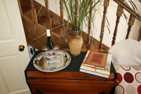 Annies Garden Cottage - Tourism Caloundra 4