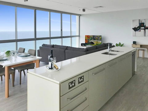 Air On Broadbeach-Stunning Ocean Views - Tourism Caloundra 1