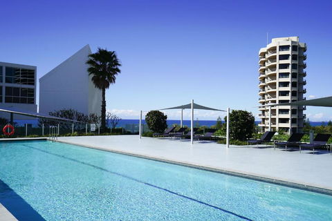 Air On Broadbeach-Stunning Ocean Views - Tourism Caloundra 0