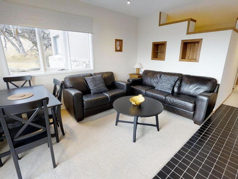 Apartment 3 And 4 The Stables Perisher - Tourism Caloundra 2