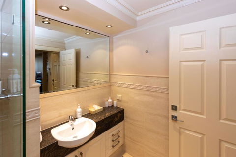 Apartment 3, 9 River Lane Mannum - Tourism Caloundra 1