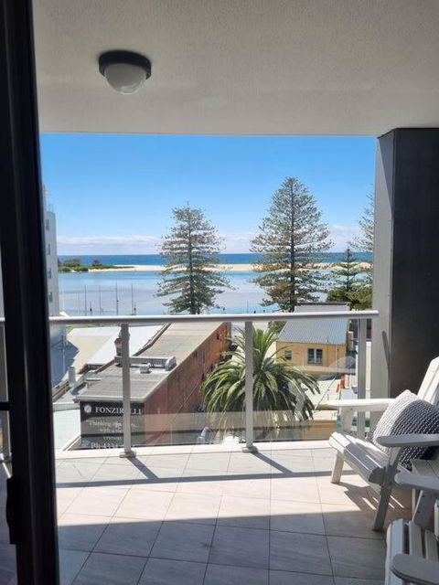 Apartment At The Entrance - Tourism Caloundra 0