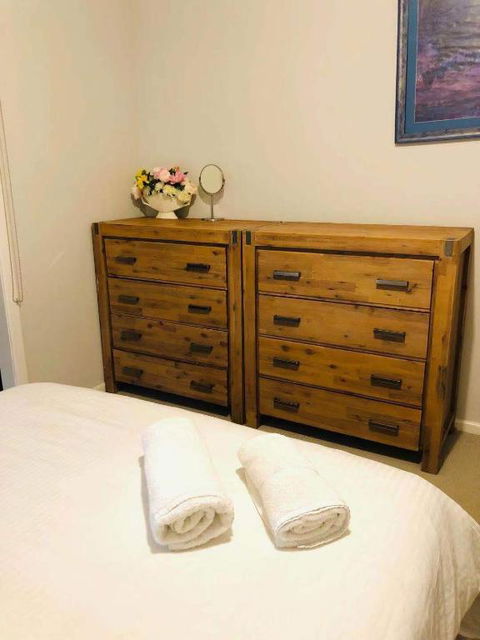 Apple House Truganina - Tourism Caloundra 2