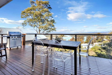 Aqua La Vista - 4 Bedroom Pet Friendly House - Tourism Caloundra 1