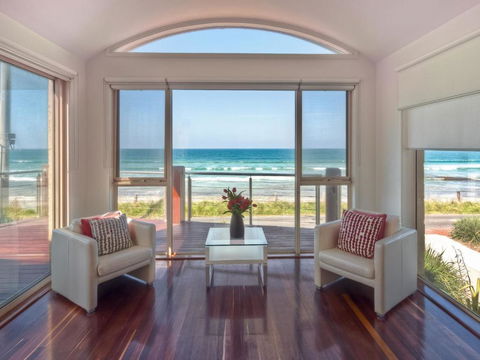 Aqua Luna - Tourism Caloundra 0