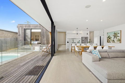 Aqua Luna - Stylish Retreat By Koonya Ocean Beach - Tourism Caloundra 1