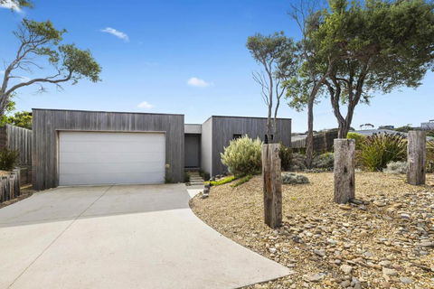 Aqua Luna - Stylish Retreat By Koonya Ocean Beach - Tourism Caloundra 2