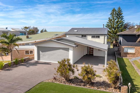 Aqua Vista By Jervis Bay Rentals - Tourism Caloundra 2