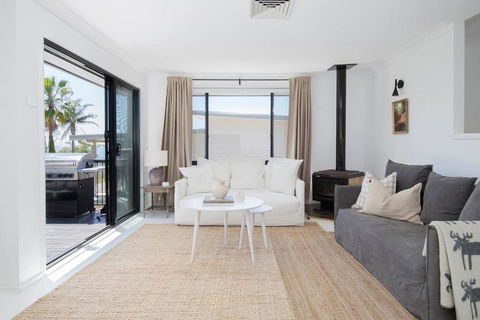 Aqua Vistas - Coastal Gem With Serene Spa Experience - Tourism Caloundra 1