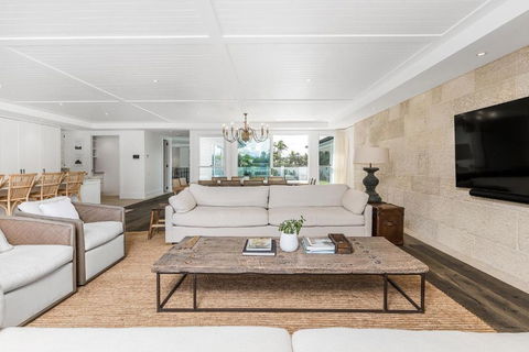 Aquarium 3 Bedroom - Tourism Caloundra 4