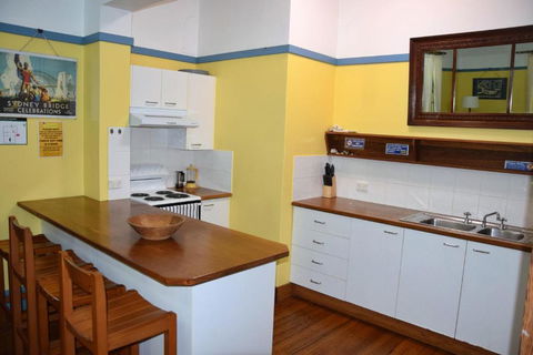 Arakoon House 1 - Bring Your Own Linen - Tourism Caloundra 1