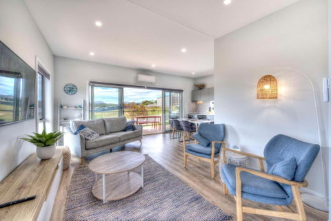 Archella 2 - Tourism Caloundra 0