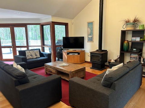 Ashleigh - In Town - Margaret River - Tourism Caloundra 0