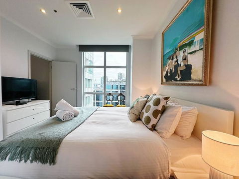 Aspire CBD One Bedroom With Indoor Pool & Parking Available - Tourism Caloundra 0