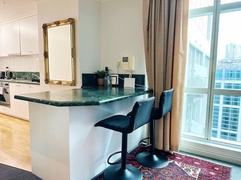 Aspire CBD One Bedroom With Indoor Pool & Parking Available - Tourism Caloundra 4