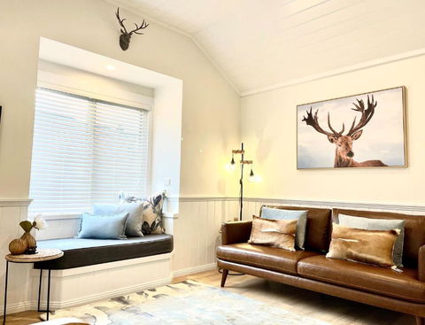 Autumn Beauty - Alpine Cottage 5 - Tourism Caloundra 3