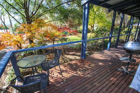 Autumn Leaf Cottage 1 - Tourism Caloundra 0