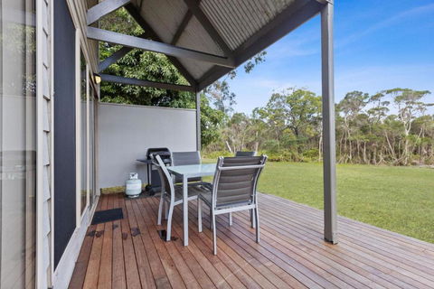 Avon - Waterfront Retreat - Tourism Caloundra 1