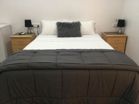 Ayrline Motel - Tourism Caloundra 3