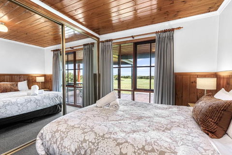 Apollo Bay Cottages- Hopetoun - Tourism Caloundra 3