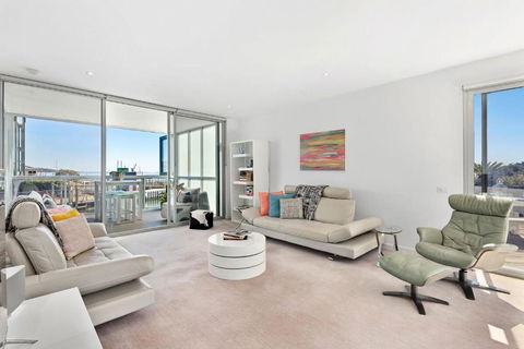 Azure Bliss Luxe With Water Views Walk To Beach - Tourism Caloundra 3