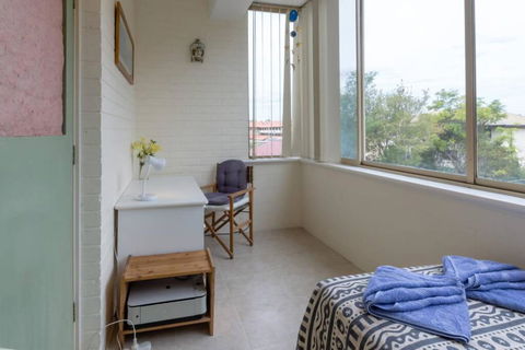 B6 Crawley Apartment 1 BRM & Sleepout Near UWA - Tourism Caloundra 4