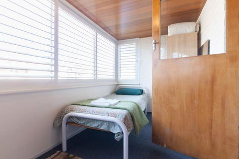 B8 Crawley Apartment 1 BRM & Sleepout Near UWA - Tourism Caloundra 4