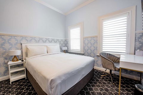 Bankstown Hotel - Tourism Caloundra 0