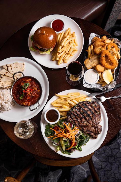 Bankstown Hotel - Tourism Caloundra 1