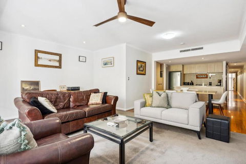 BANN2/5 - Bannister Heritage Hideaway - Tourism Caloundra 0