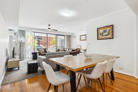 BANN2/5 - Bannister Heritage Hideaway - Tourism Caloundra 3