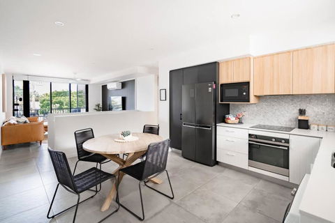 BARRA Coolum Beach Family Escape 5 Min To Waves - Tourism Caloundra 1