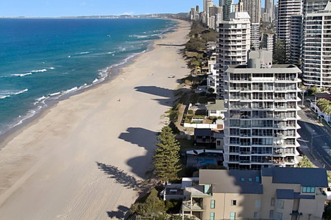 Hibiscus On The Beach - Tourism Caloundra 42