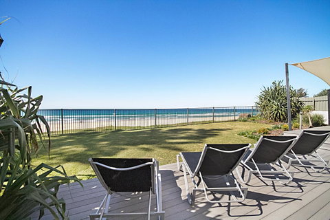 Hibiscus On The Beach - Tourism Caloundra 22
