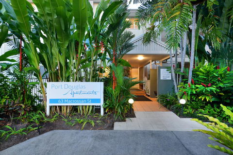 Port Douglas Apartments - Adults Only Oasis - Tourism Caloundra 14