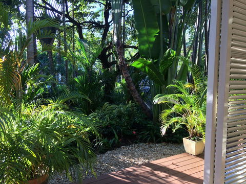 Port Douglas Apartments - Adults Only Oasis - Tourism Caloundra 2