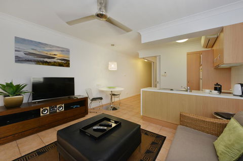 Port Douglas Apartments - Adults Only Oasis - Tourism Caloundra 23