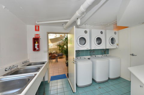 Port Douglas Apartments - Adults Only Oasis - Tourism Caloundra 24