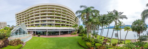 Hilton Cairns - Tourism Caloundra 18