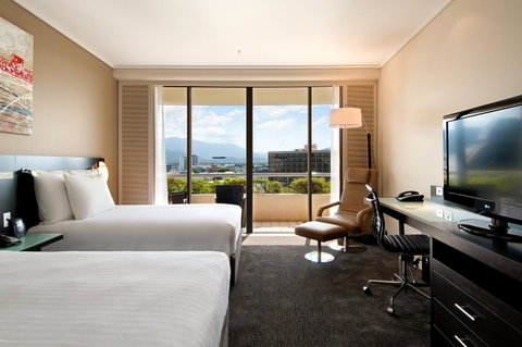Hilton Cairns - Tourism Caloundra 33