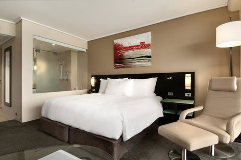 Hilton Cairns - Tourism Caloundra 34