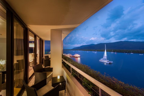 Hilton Cairns - Tourism Caloundra 20