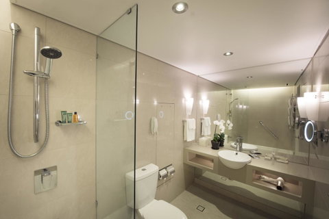 Hilton Cairns - Tourism Caloundra 16