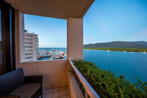 Hilton Cairns - Tourism Caloundra 30