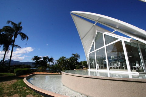 Hilton Cairns - Tourism Caloundra 38