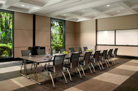 Hilton Cairns - Tourism Caloundra 37