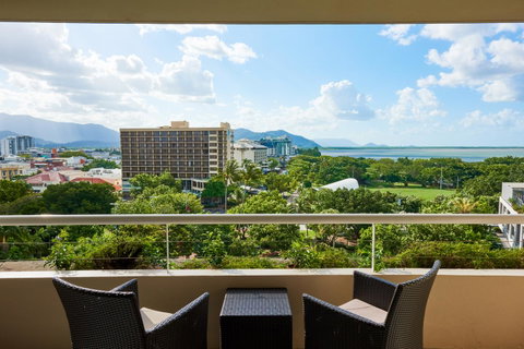 Hilton Cairns - Tourism Caloundra 12
